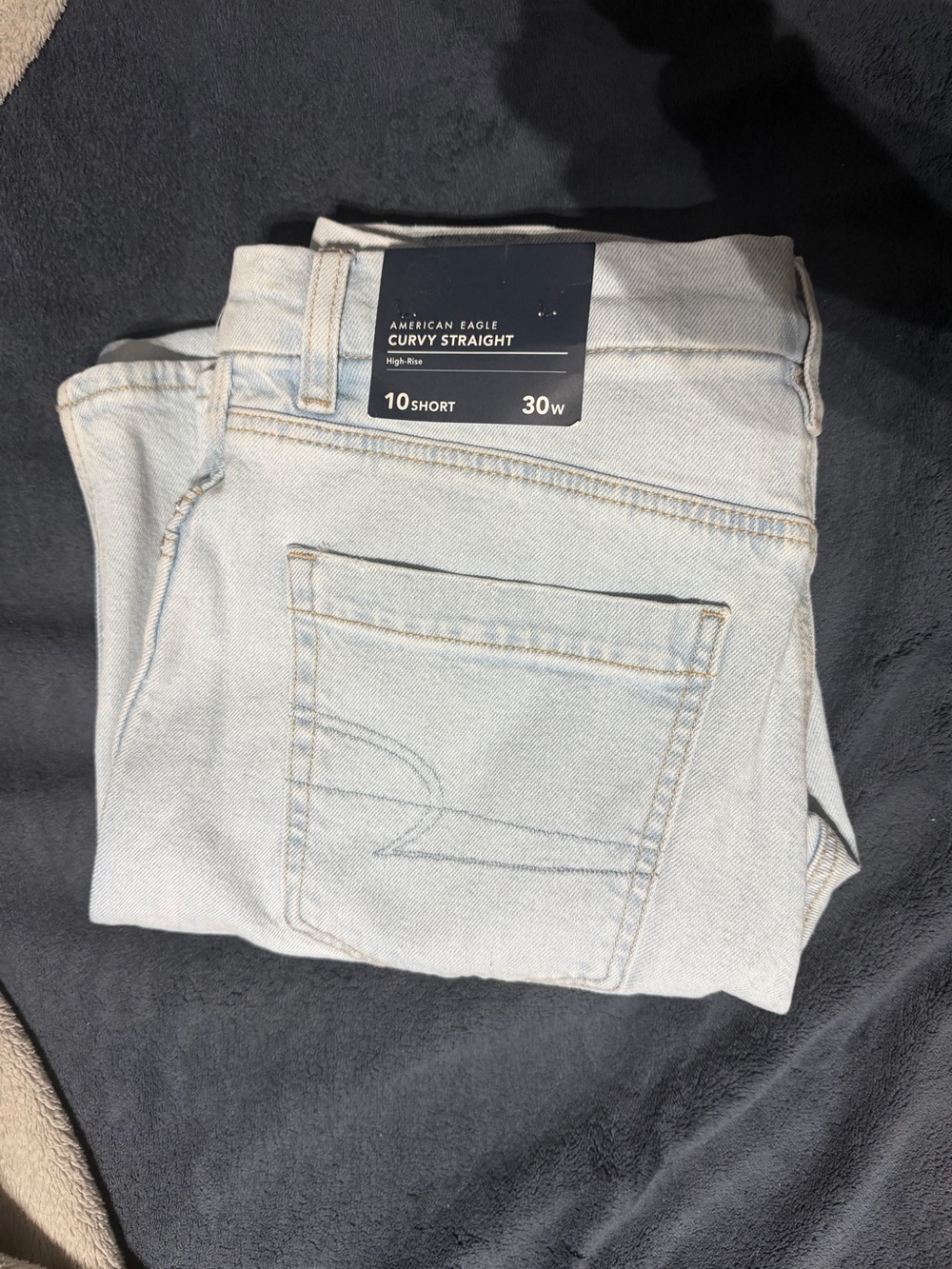 American Eagle Outfitters Curvy Straight Light Wash Jeans - 10 short